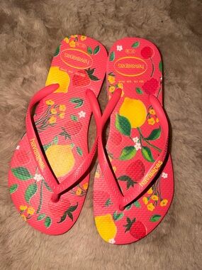 Havaianas Women's Bright Pink Tropical Fruit Flip Flops